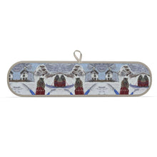 Load image into Gallery viewer, Two marmots on skis in Gressoney double oven glove