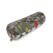 Load image into Gallery viewer, Dads and kids in Courmayeur with Dent du Géant big bolster